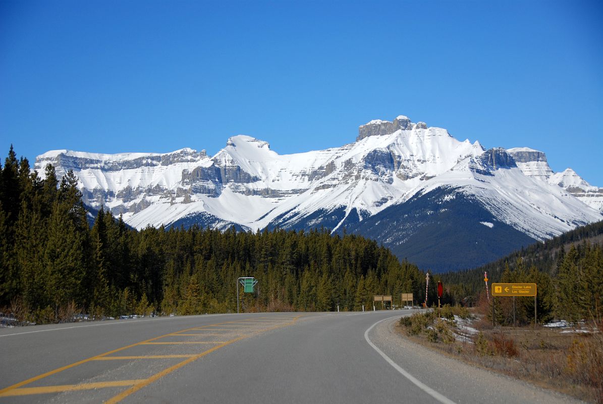 02 Mount Amery From Just After Saskatchewan River Crossing On Icefields Parkway